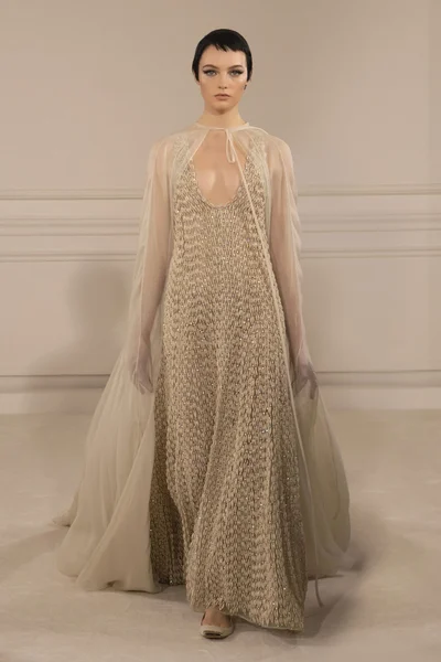 Look 32